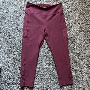 Maroon Cropped leggings